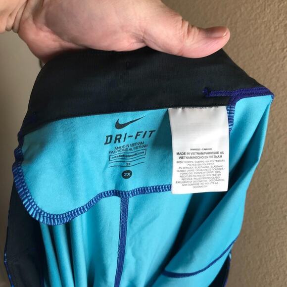 Nike Essential Women's Tight Fit Crop Leggings NEW ~ Size 2X - Picture 6 of 6